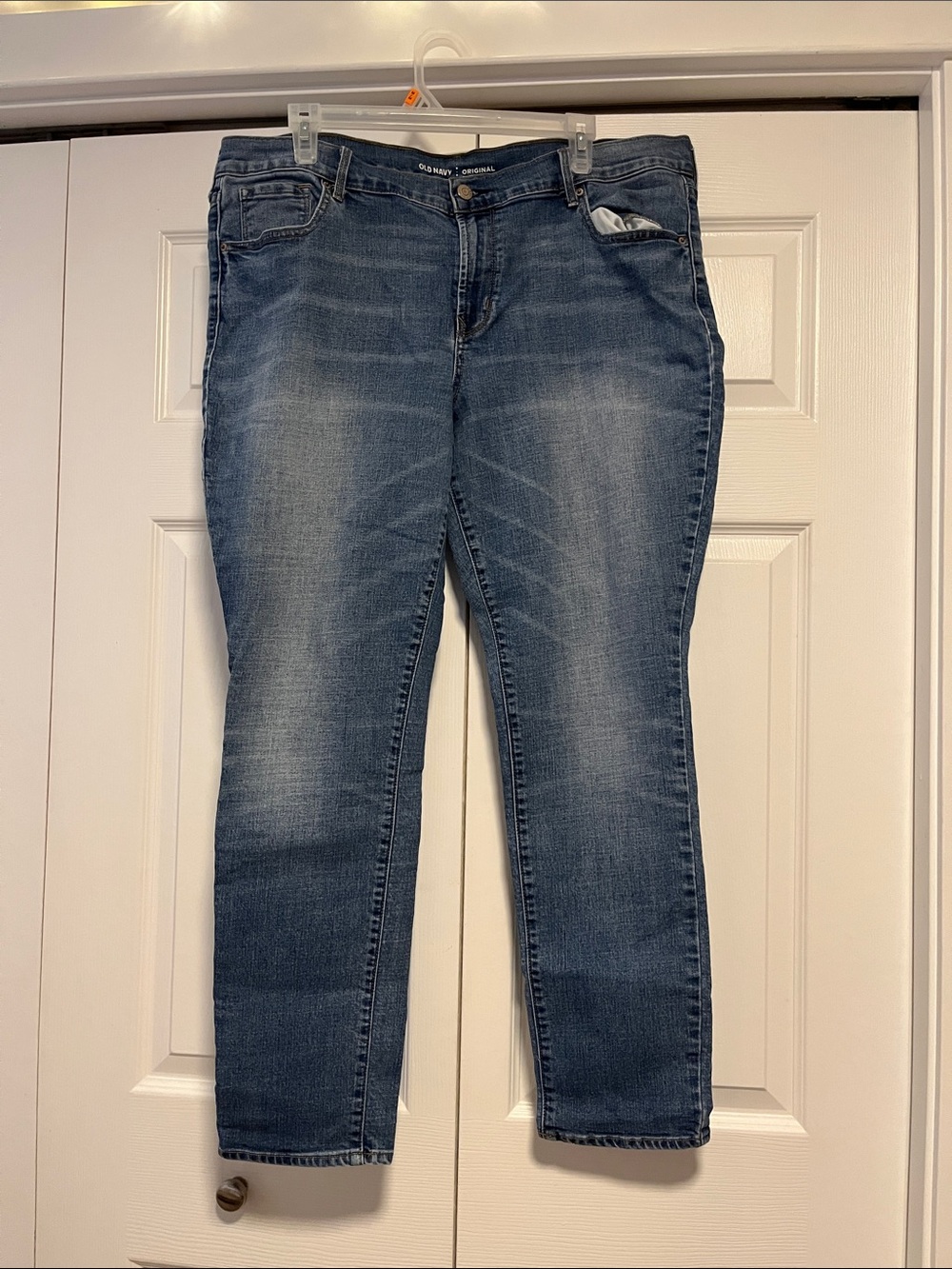 Old Navy Women's Skinny Jeans in Faded Blue Wash